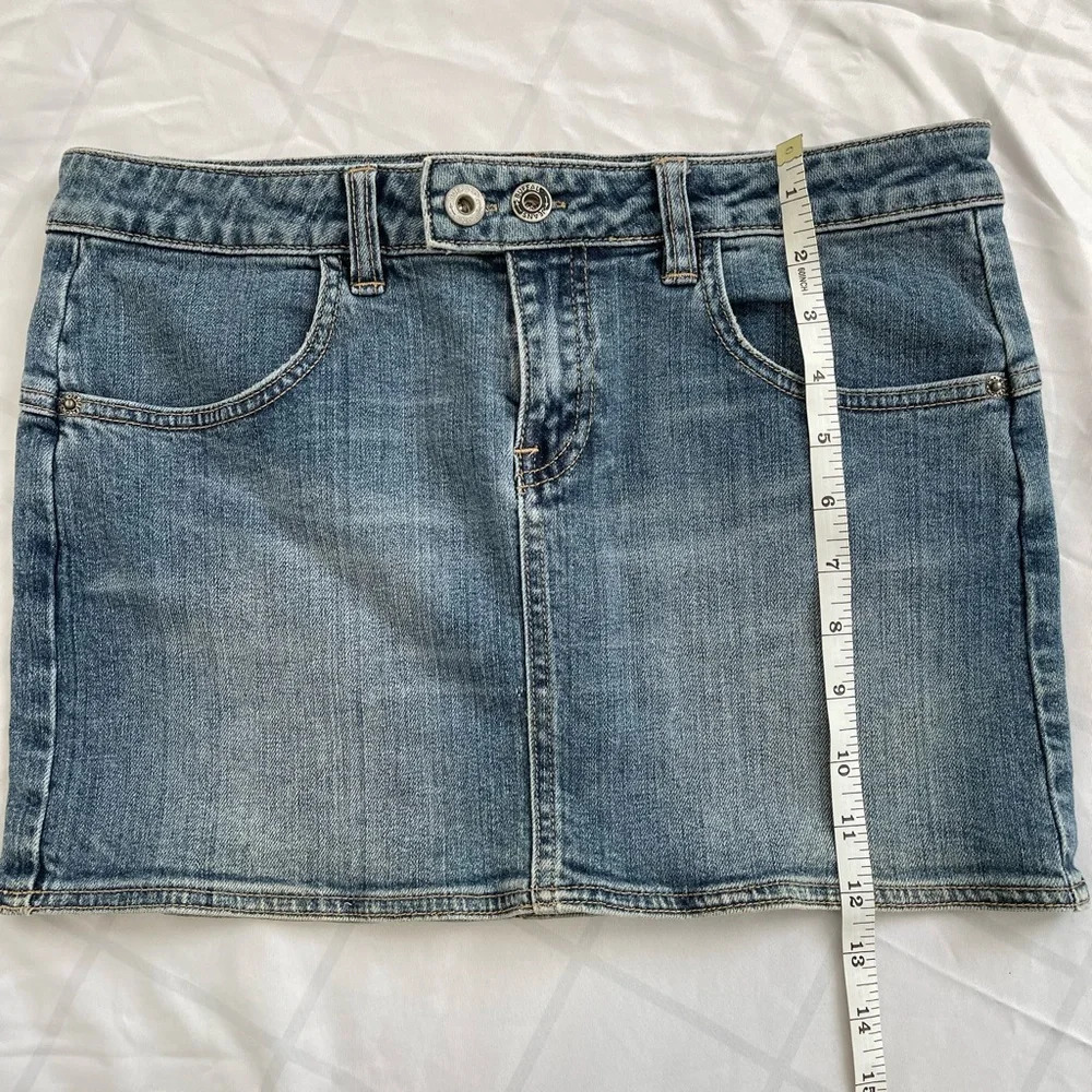 Buffalo David Bitton Cory Denim Mini Skirt Size 28 - Picture 3 of 9